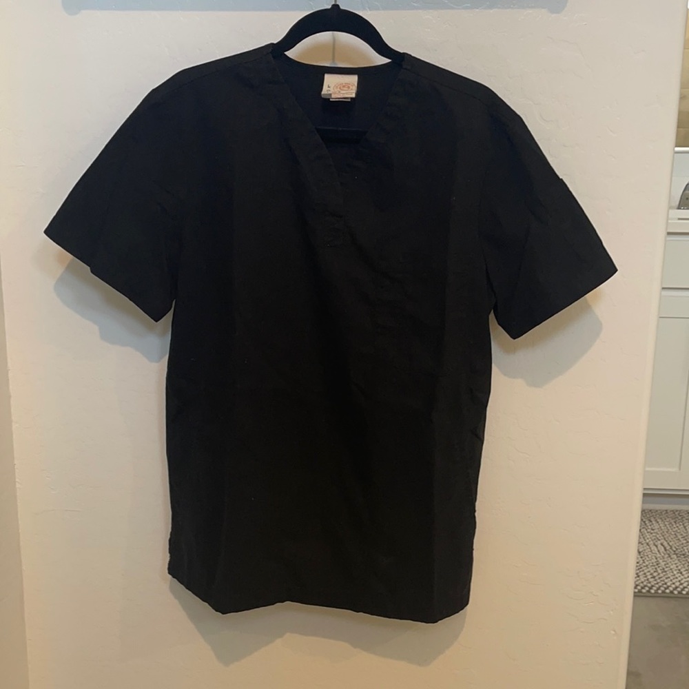 Koi brand Uni-sex scrub top
